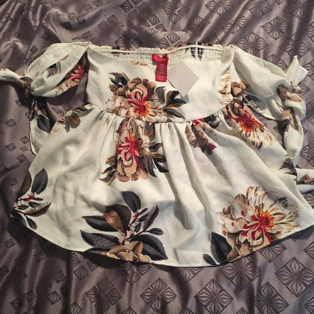 Saks fifth avenue top
